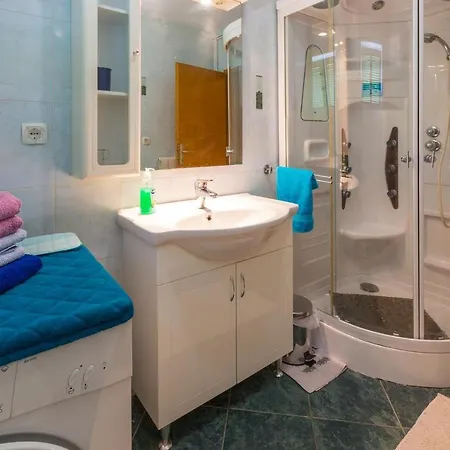 Tomasek Apartment