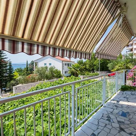 Tomasek Apartment *